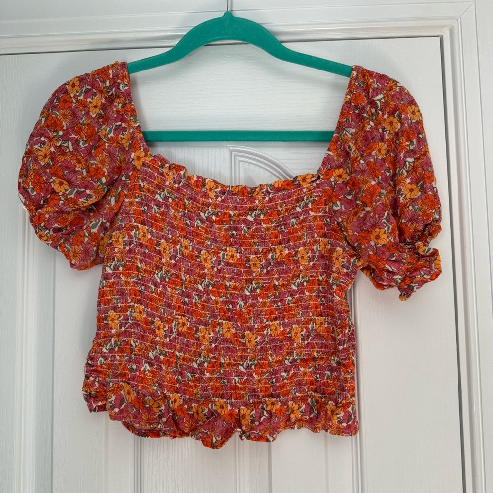 So puff sleeve crop top